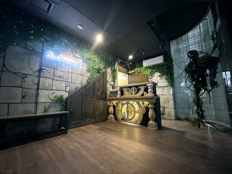 ダークエスケープ横浜店の受付ロビー